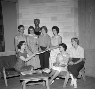 The High School Journalism Institute. Ernie Pyle bust in the background. July 30, 1958. Provided By Indiana University Office of University Archives and Records Management. P0053132
