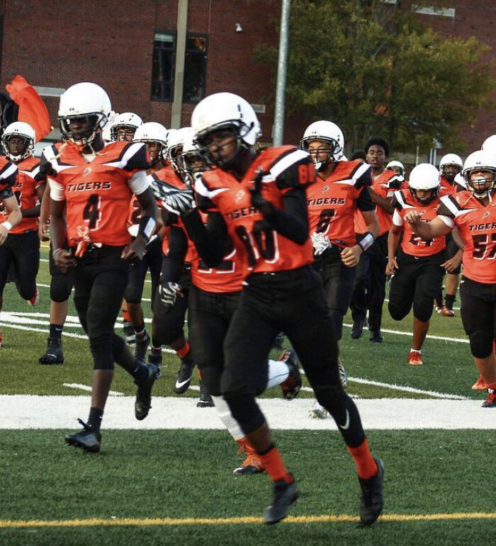 Urbana High School brings back varsity football team