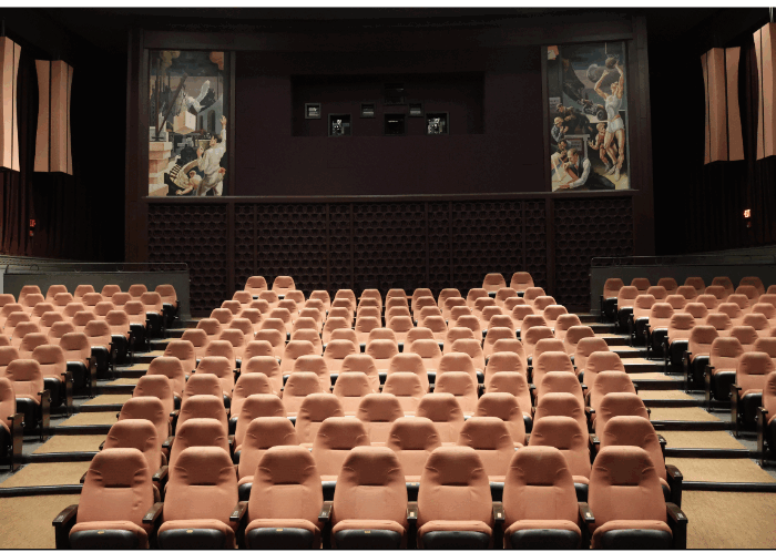 Streaming and Theaters: The Transformation of the Filming Industry