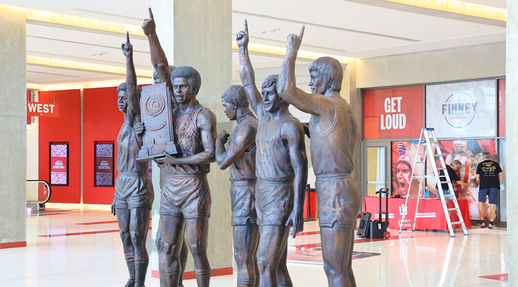 Statue of Indiana Mens Basketball